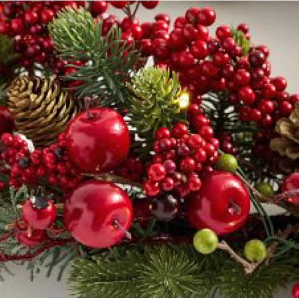 New Pottery Barn Faux Lit Mixed Berries Garland, 5’